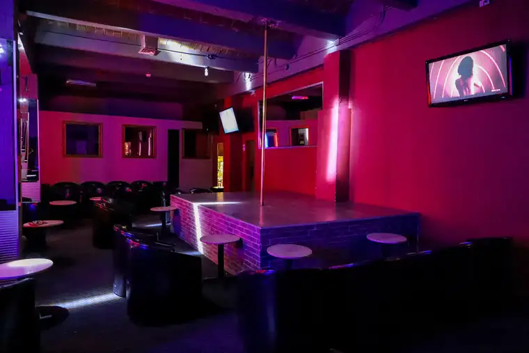 Inside Mermaids Gentlemen’s Club